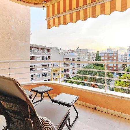 公寓 Lovely Sunny With Shared Pool And Private Parking *